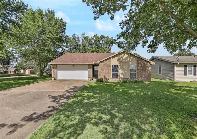 Homes for sale in Coffeyville, KS | 602 N Parkview St, Coffeyville, KS 67337 | MLS# 2629410