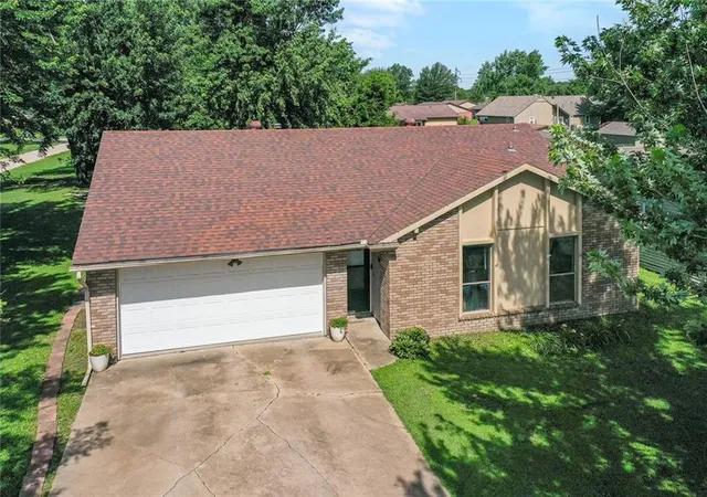 Homes for sale in Coffeyville, KS | 602 N Parkview St, Coffeyville, KS 67337 | MLS# 2629410
