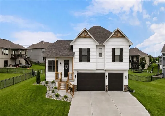 Homes for sale in Spring Hill, KS | 18911 Weaver St, Spring Hill, KS 66083 | MLS# 2629436