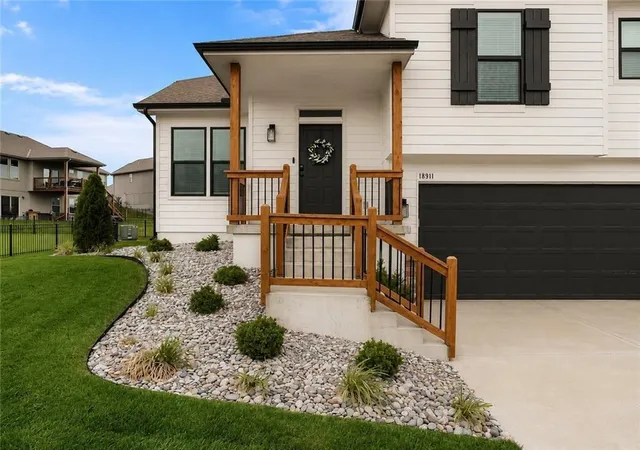 Homes for sale in Spring Hill, KS | 18911 Weaver St, Spring Hill, KS 66083 | MLS# 2629436