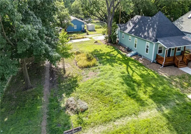 Homes for sale in Lawrence, KS | Delaware St, Lawrence, KS 66044 | MLS# 2629438