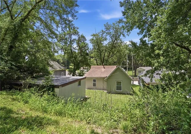 Homes for sale in Kansas City, KS | 205 N 4th St, Kansas City, KS 66111 | MLS# 2629442