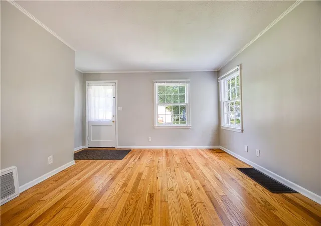 5th image of 2022 Kentucky St, Lawrence, KS 66046 | MLS# 2629448