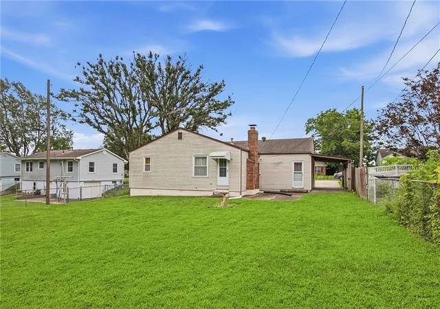 Photo 2 of Single family home for sale at 1209 Sw Eugene St, Blue Springs, MO 64015 | MLS# 2629450 | Listing updated on 2026-10-04