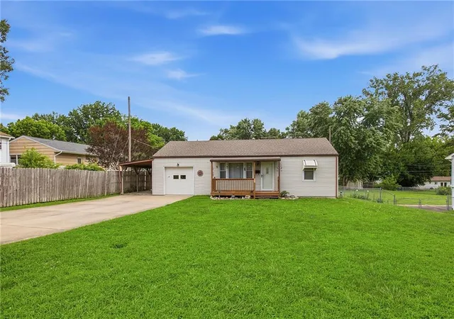 Homes for sale in Blue Springs, MO | 1209 Sw Eugene St, Blue Springs, MO 64015 | MLS# 2629450