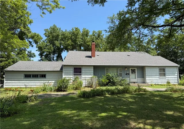 Homes for sale in Grandview, MO | 5904 E 133rd St, Grandview, MO 64030 | MLS# 2629463