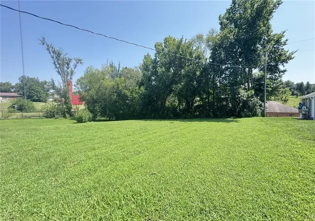 15th image of 705 Washington St, Oskaloosa, KS 66066 | MLS# 2629472