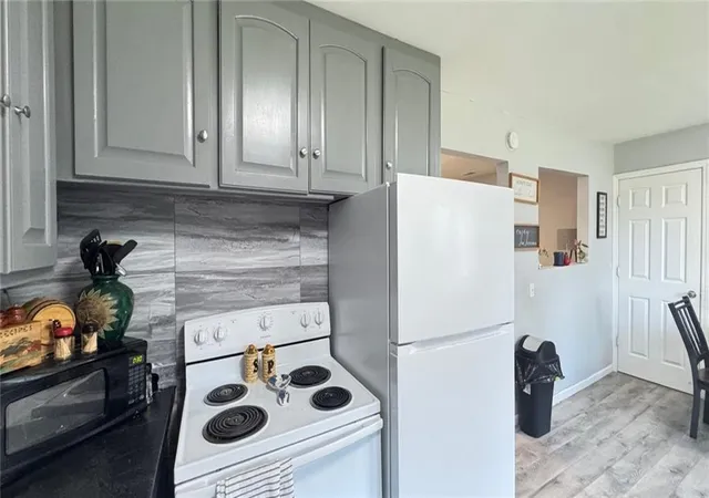 5th image of 705 Washington St, Oskaloosa, KS 66066 | MLS# 2629472