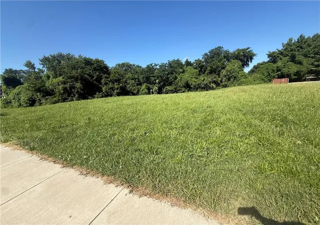 1st image of 2147 Nw 7 Hwy, Blue Springs, MO 64015 | MLS# 2629473