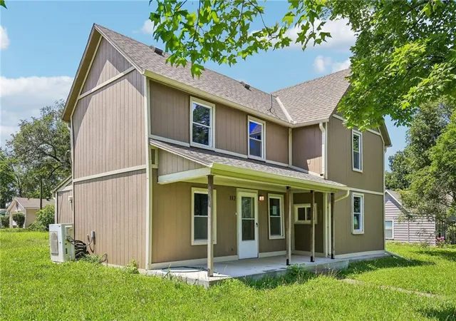 3rd image of 112 W Pine St, Drexel, MO 64742 | MLS# 2629476