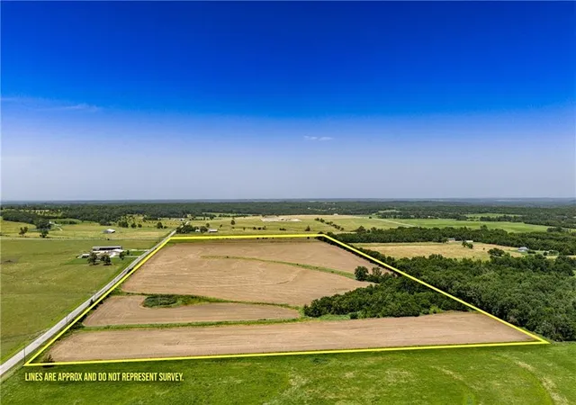 Homes for sale in Mound City, KS | 00000 County Road 1095 Road, Mound City, KS 66056 | MLS# 2629482