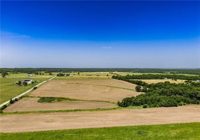 Homes for sale in Mound City, KS | 00000 County Road 1095 Road, Mound City, KS 66056 | MLS# 2629482