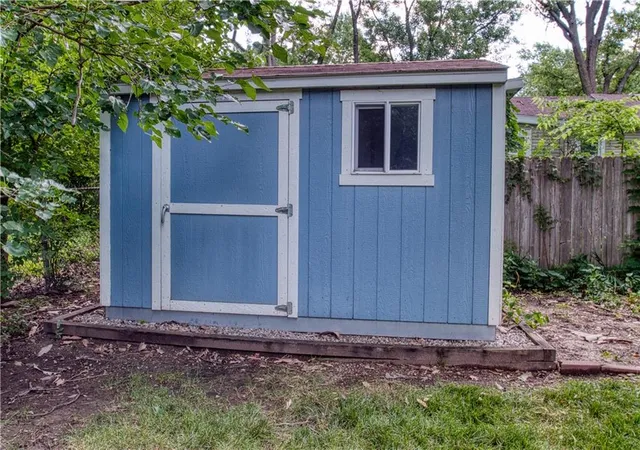 Homes for sale in Mission, KS | 5345 Riggs St, Mission, KS 66202 | MLS# 2629483
