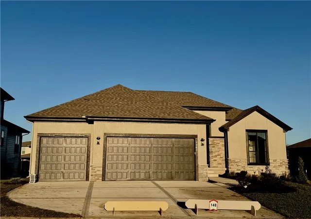 Photo 2 of Single family home for sale at 17429 Gillette St, Overland Park, KS 66221 | MLS# 2629487 | Listing updated on 2026-10-23
