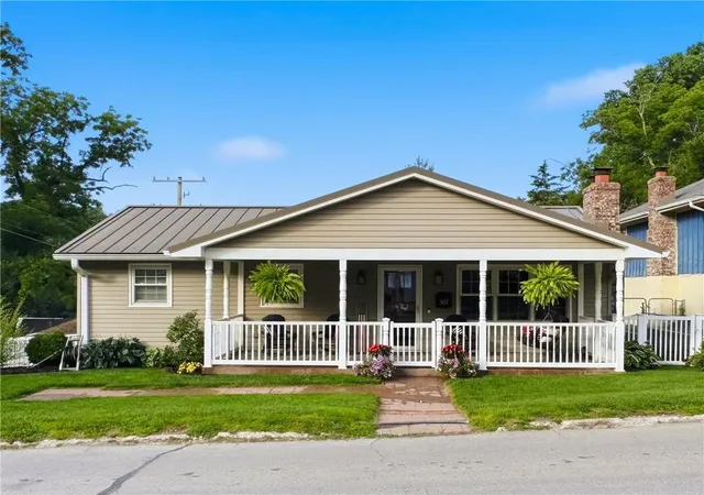 1st image of 507 Walnut St, Weston, MO 64098 | MLS# 2629489