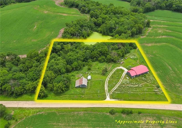 2nd image of 17487 Rogers Rd, Atchison, KS 66002 | MLS# 2629491