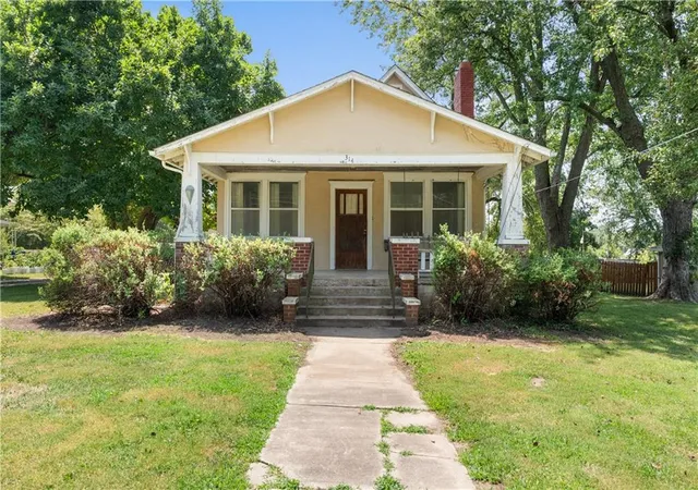 1st image of 314 E Main St, Odessa, MO 64076 | MLS# 2629497