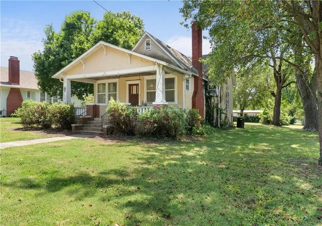 2nd image of 314 E Main St, Odessa, MO 64076 | MLS# 2629497