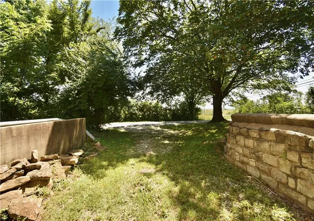 Homes for sale in Liberty, MO | 3105 B Hwy, Liberty, MO 64068 | MLS# 2629498