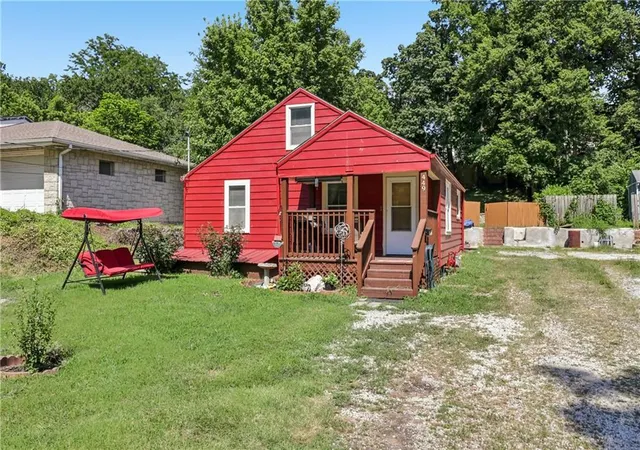 Homes for sale in Kansas City, KS | 449 N 31st St, Kansas City, KS 66102 | MLS# 2629510