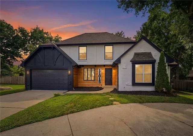 2nd image of 11015 W 120 Ter, Overland Park, KS 66213 | MLS# 2629518