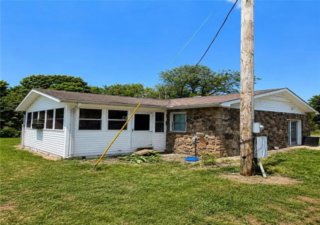 Photo 4 of Single family home for sale at 1210 Waters Rd, Stella, MO 64867 | MLS# 2629519 | Listing updated on 2026-08-13