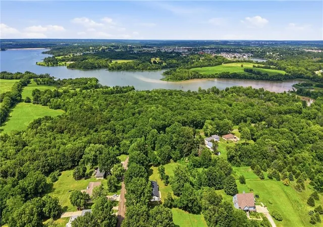 Homes for sale in Lees Summit, MO | 3907 Sw Scherer Rd, Lees Summit, MO 64082 | MLS# 2629523