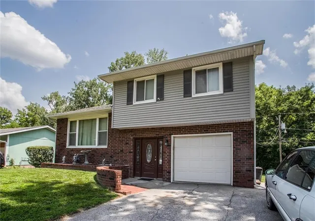 Photo 2 of Single family home for sale at 1209 N 75th Drive, Kansas City, KS 66112 | MLS# 2629529 | Listing updated on 2026-08-18