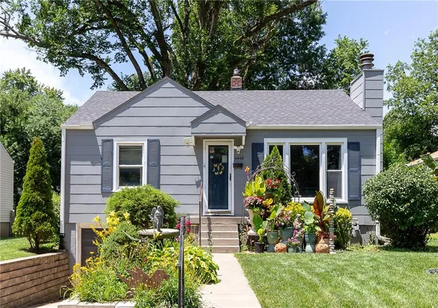 Homes for sale in Kansas City, KS | 4446 Booth St, Kansas City, KS 66103 | MLS# 2629530
