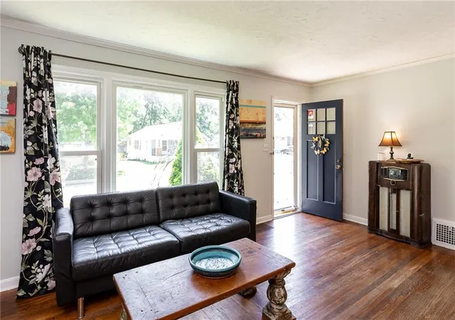 Homes for sale in Kansas City, KS | 4446 Booth St, Kansas City, KS 66103 | MLS# 2629530