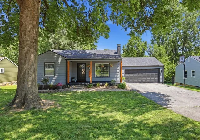 Homes for sale in Merriam, KS | 8518 W 56th Ter, Merriam, KS 66202 | MLS# 2629531