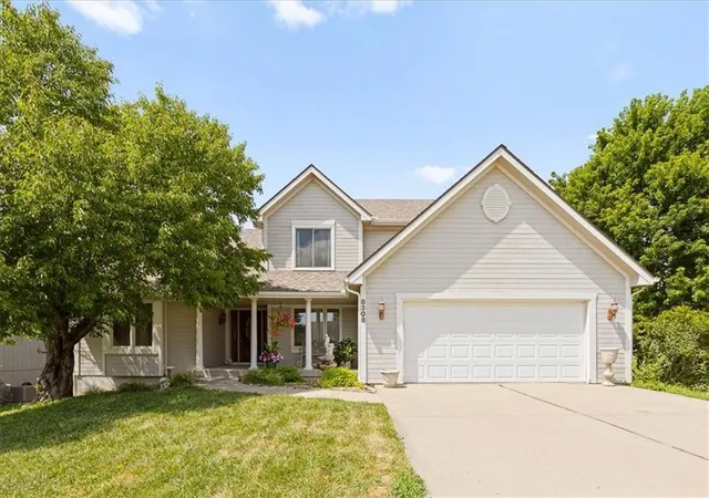 Single family home for sale at 8308 NE 74th Terrace, Kansas City, MO 64158 | MLS# 2629532