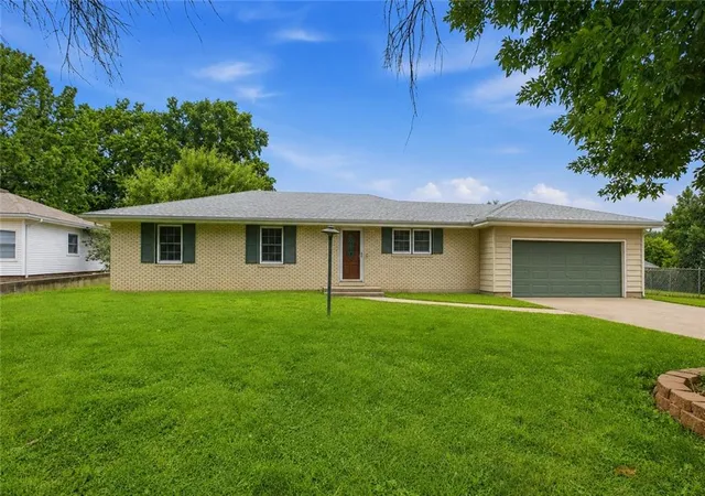 1st image of 108 Sw 20th Ter, Oak Grove, MO 64075 | MLS# 2629533