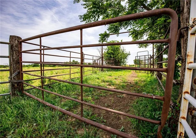 Homes for sale in Kincaid, KS | Se 800 Rd, Kincaid, KS 66039 | MLS# 2629535