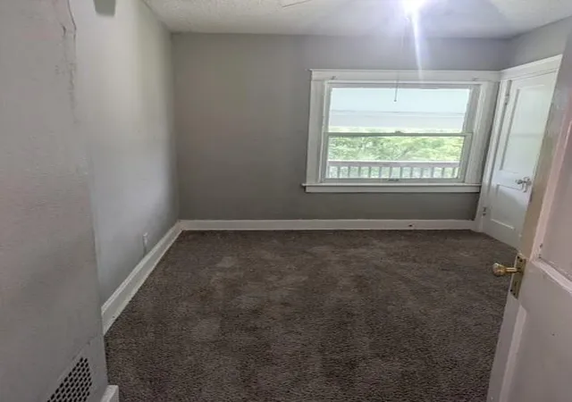 Photo 3 of Single family home for sale at 5341 Swope Pkwy, Kansas City, MO 64130 | MLS# 2629549 | Listing updated on 2026-08-10