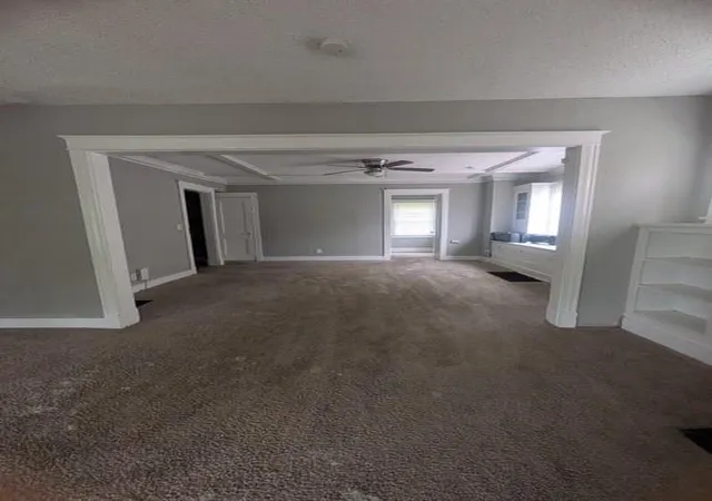 Photo 4 of Single family home for sale at 5341 Swope Pkwy, Kansas City, MO 64130 | MLS# 2629549 | Listing updated on 2026-09-25