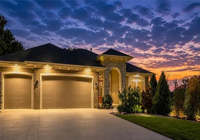 Homes for sale in Lenexa, KS | 24855 W 95Th Ter, Lenexa, KS 66227 | MLS# 2629550