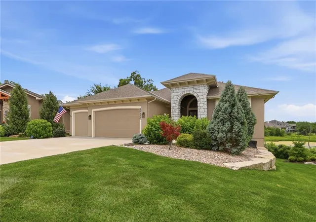Homes for sale in Lenexa, KS | 24855 W 95Th Ter, Lenexa, KS 66227 | MLS# 2629550