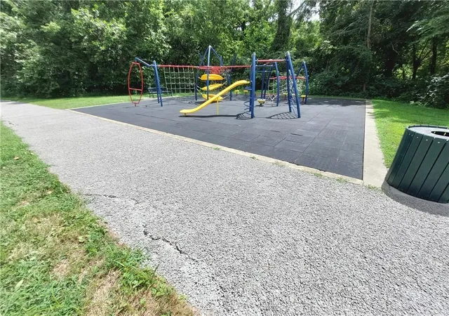 Photo 38 of Single family home for sale at 1403 Ne 87th Street, Kansas City, MO 64155 | MLS# 2629553 | Listing updated on 2026-09-04