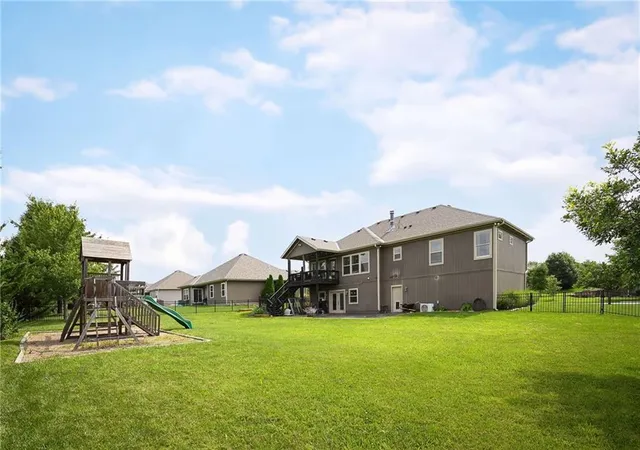 Homes for sale in Peculiar, MO | 22614 Surrey Ln, Peculiar, MO 64078 | MLS# 2629563