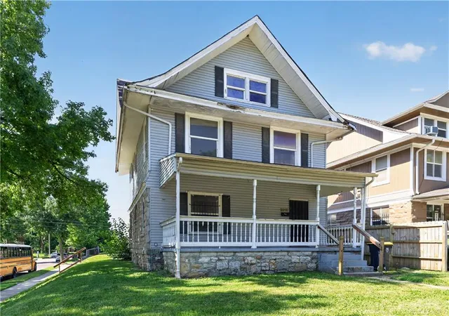 Photo 2 of Single family home for sale at 2019 E 35th Street, Kansas City, MO 64109 | MLS# 2629572 | Listing updated on 2026-10-02
