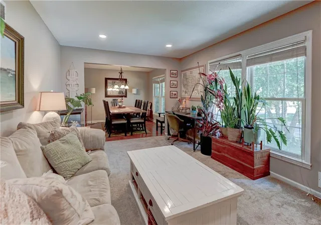 Homes for sale in Blue Springs, MO | 1335 Sw Horizon Dr, Blue Springs, MO 64015 | MLS# 2629586