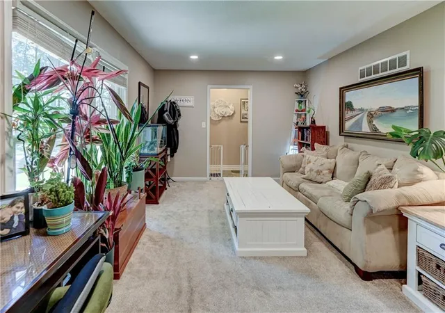 Homes for sale in Blue Springs, MO | 1335 Sw Horizon Dr, Blue Springs, MO 64015 | MLS# 2629586