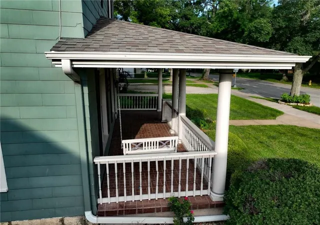 Homes for sale in Hiawatha, KS | 416 Miami St, Hiawatha, KS 66434 | MLS# 2629601
