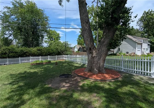 Homes for sale in Hiawatha, KS | 416 Miami St, Hiawatha, KS 66434 | MLS# 2629601