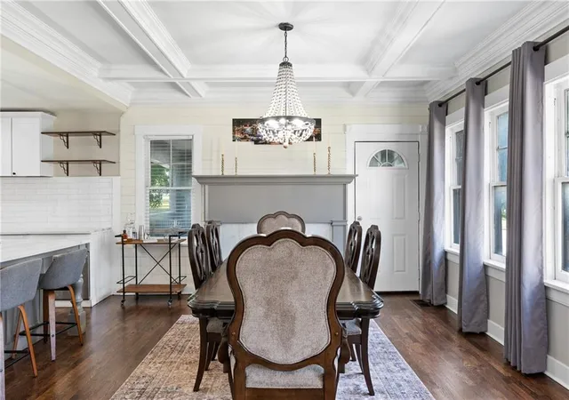 Photo 3 of Single family home for sale at 804 W 33rd Street, Kansas City, MO 64111 | MLS# 2629612 | Listing updated on 2026-09-01