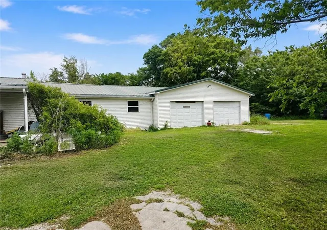 Homes for sale in Prescott, KS | 19872 E 500 Rd, Prescott, KS 66767 | MLS# 2629622