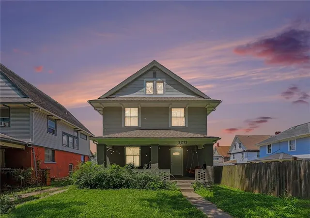Photo 1 of Single family home for sale at 3212 Campbell St, Kansas City, MO 64109 | MLS# 2629625 | Listing updated on 2026-08-16
