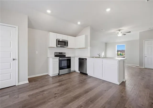 2nd image of 620 W Bluebird St, Gardner, KS 66030 | MLS# 2629642