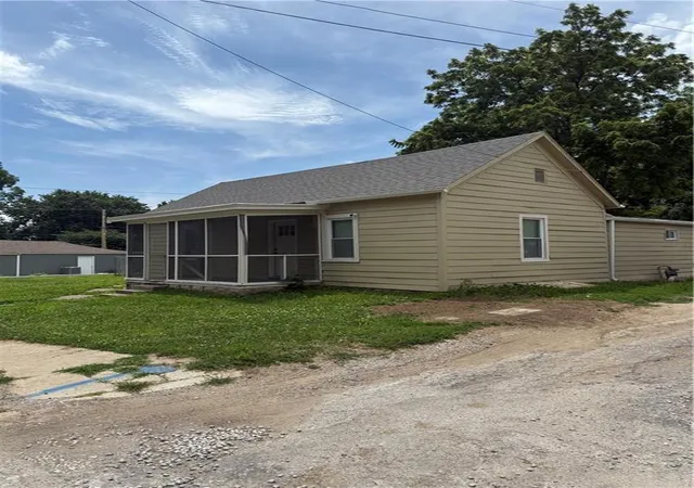 Homes for sale in Lexington, MO | 415 S 20th St, Lexington, MO 64067 | MLS# 2629643